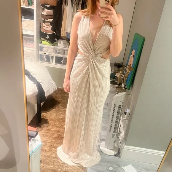 🔥Aqua Twist Front Cut-Out Metallic Gold Evening Gown - Picture 2 of 8